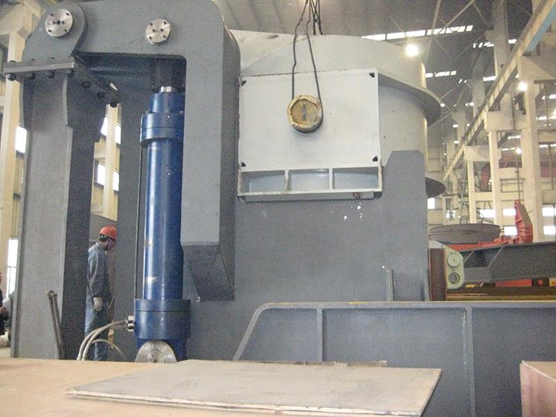 泰國項目鐵水罐傾翻裝置-012